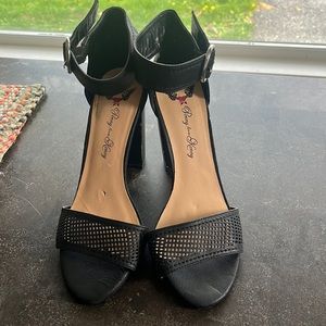 Black open toe heels. Penny Loves Kenny brand. Size 10